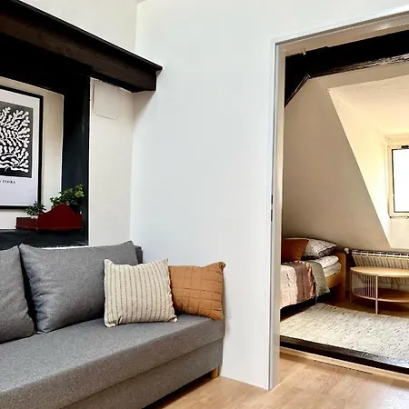 2 Bedrooms Close To Palmovka 布拉格