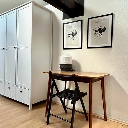 2 Bedrooms Close To Palmovka شقة *