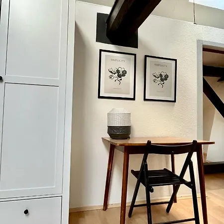 2 Bedrooms Close To Palmovka * براغ